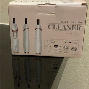 Selene battery powered makeup brush cleaner